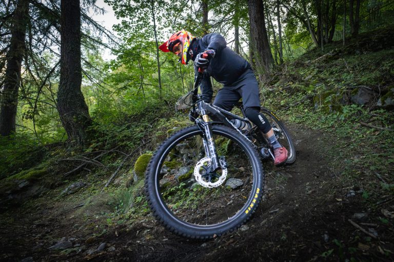 En piste au Tarentaise Enduro 2026 à Sainte-Foy, photo 018