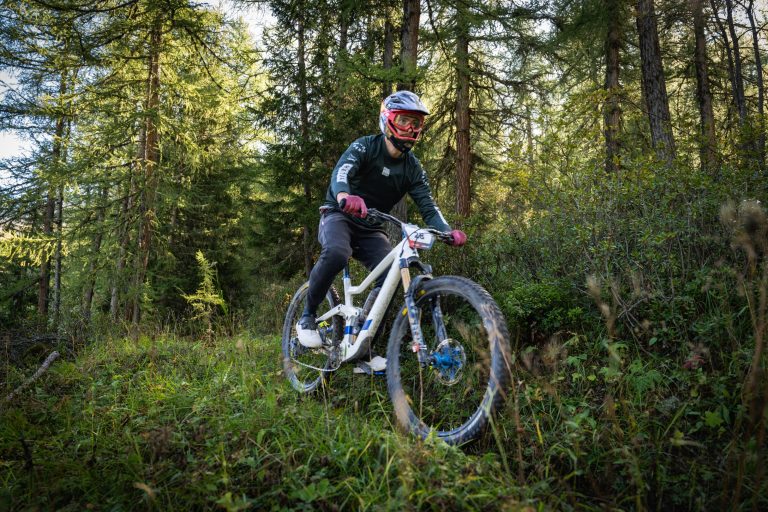 En piste au Tarentaise Enduro 2026 à Sainte-Foy, photo 030