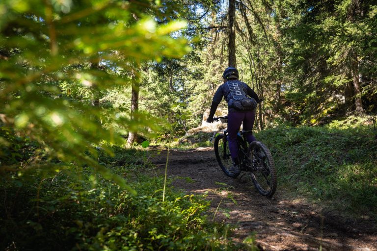 En piste au Tarentaise Enduro 2026 à Sainte-Foy, photo 040