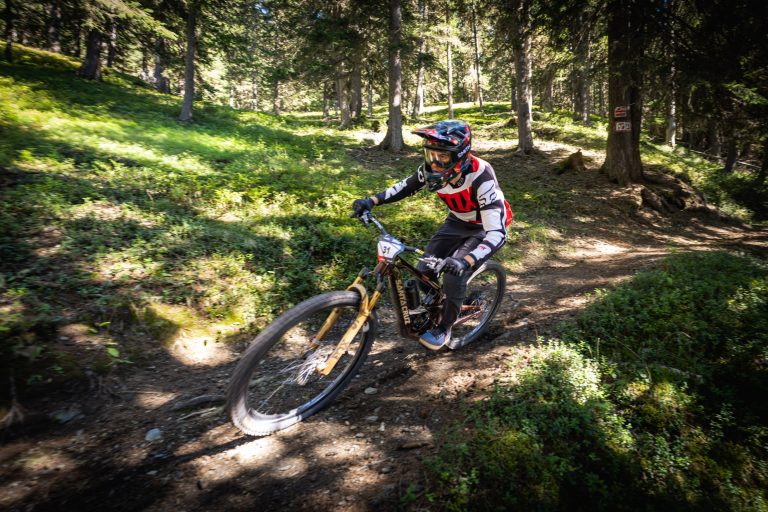 En piste au Tarentaise Enduro 2026 à Sainte-Foy, photo 056