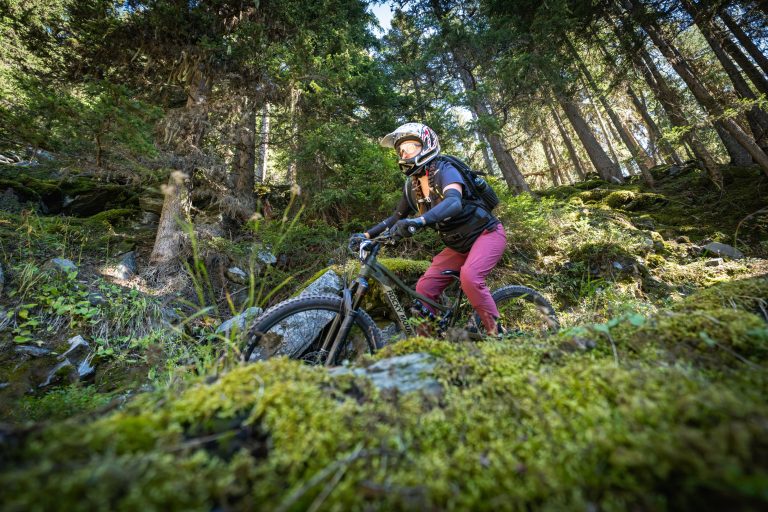 En piste au Tarentaise Enduro 2026 à Sainte-Foy, photo 060