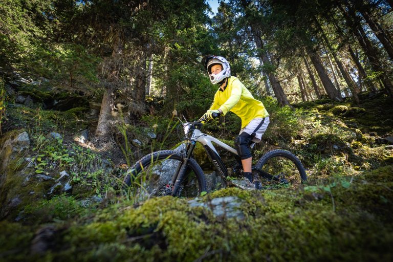 En piste au Tarentaise Enduro 2026 à Sainte-Foy, photo 061
