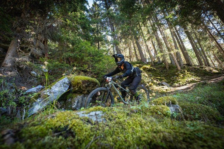 En piste au Tarentaise Enduro 2026 à Sainte-Foy, photo 062