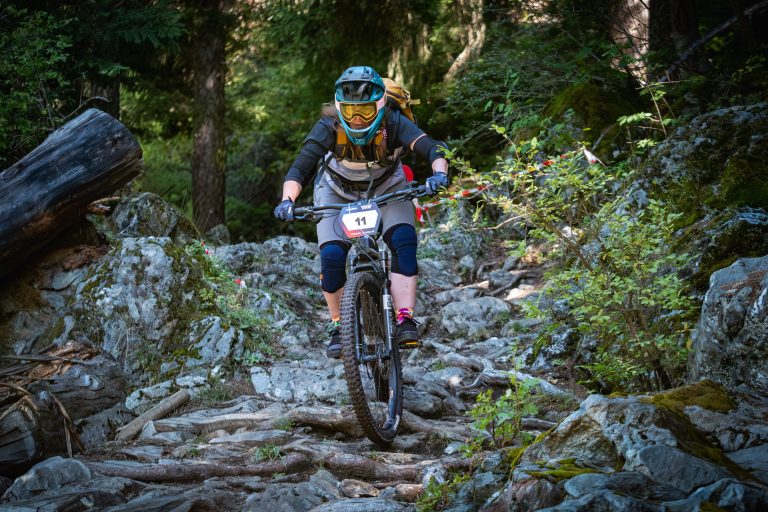 En piste au Tarentaise Enduro 2026 à Sainte-Foy, photo 104