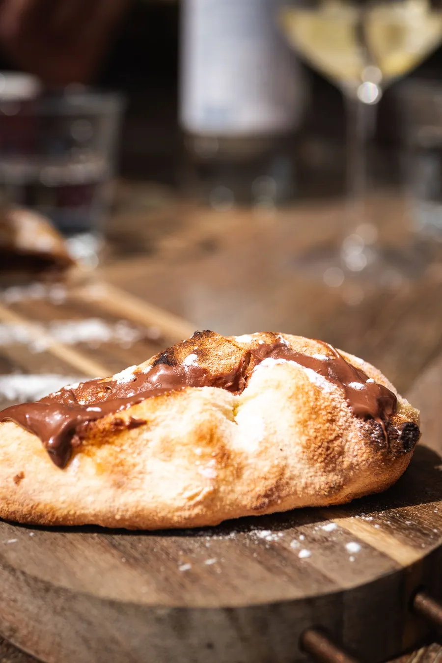 Dessert à partager, pâte dorée et chocolat