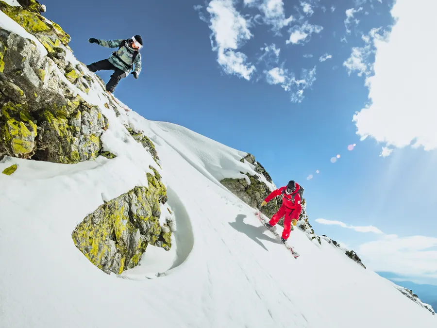 Le départ en snowboard dans la pente