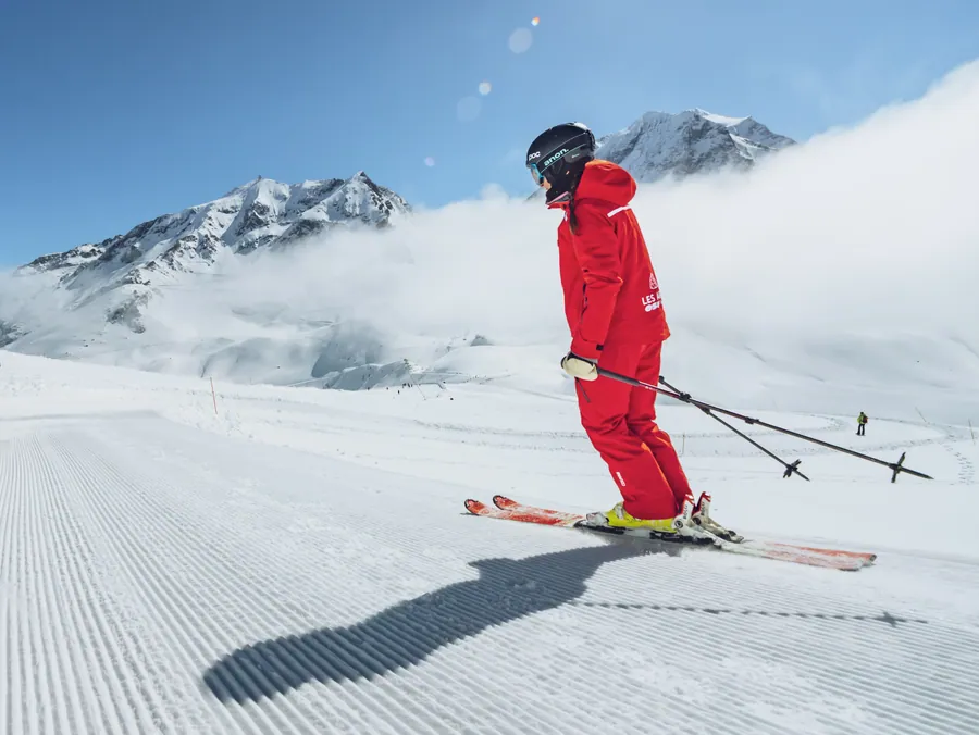 Le départ sur une piste fraîchement damée