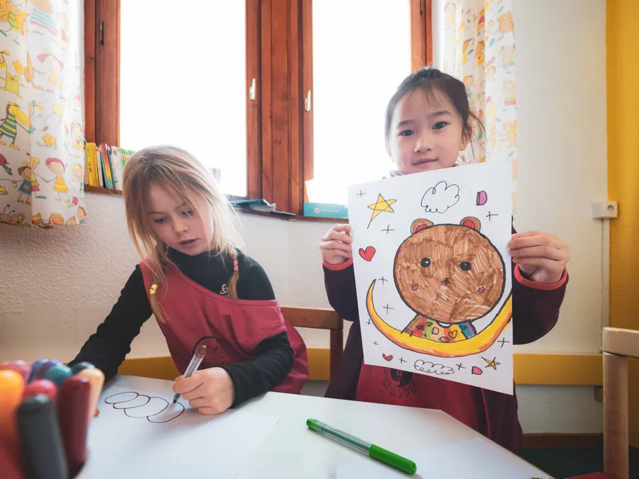 Montrer fièrement son coloriage