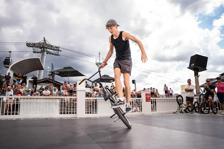 Une figure technique sur la plateforme du flatpark