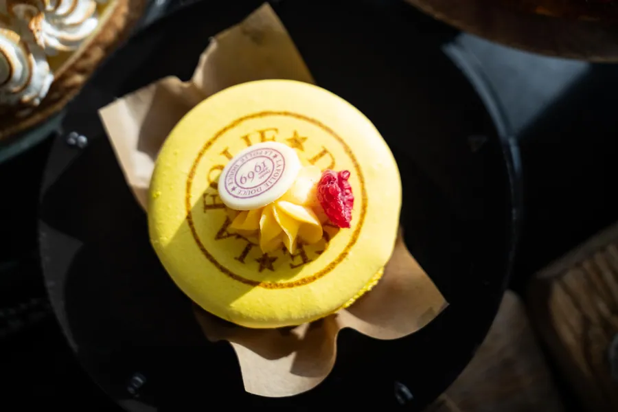 Un dessert au citron à La Petite Cuisine, La Folie Douce Les Arcs
