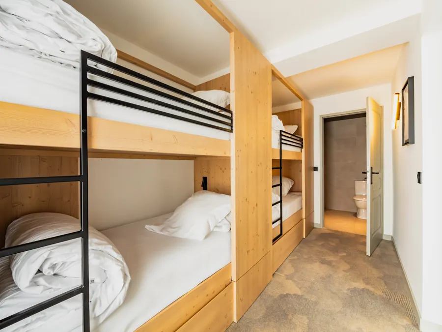 Les lits superposés d’une chambre familiale de La Cachette