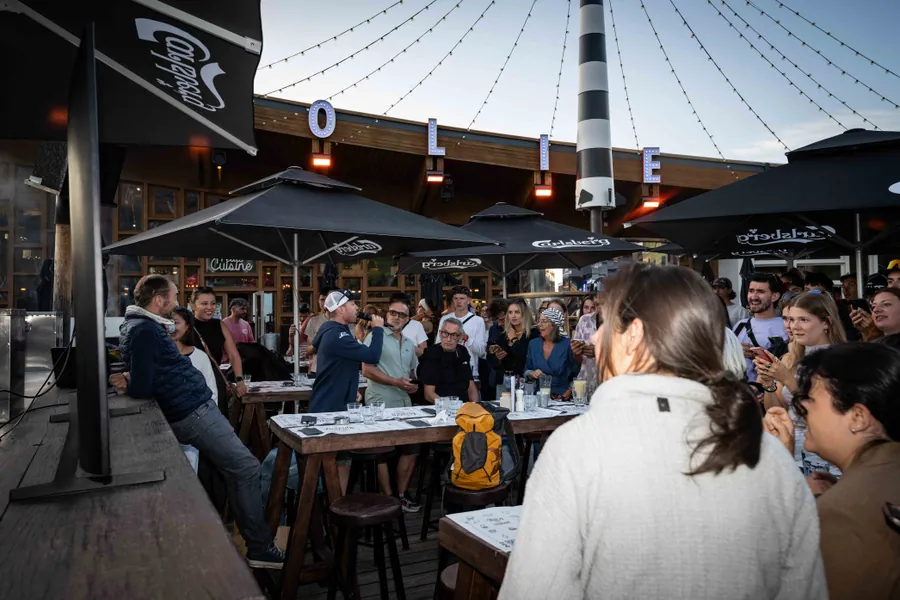 Le repas en terrasse à La Folie Douce