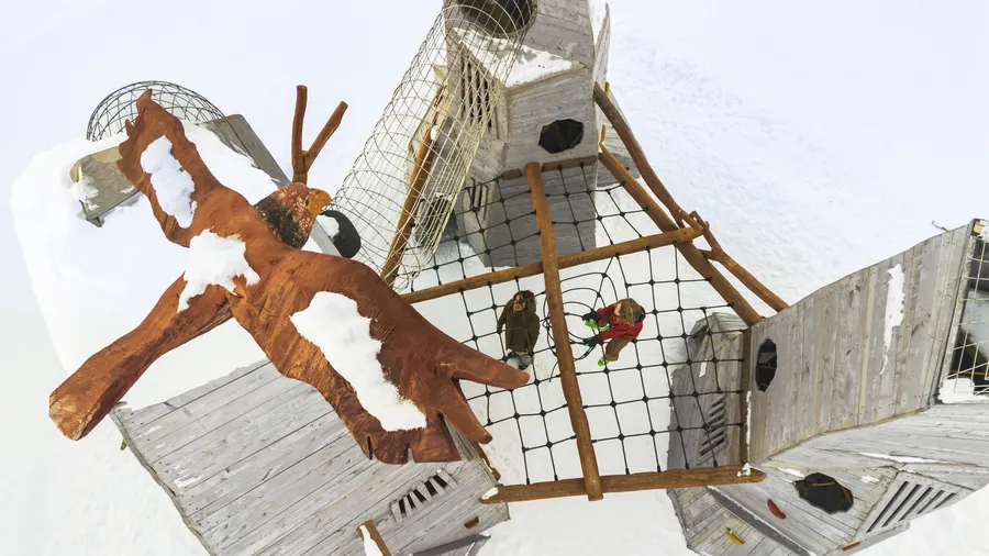 Détail des structures de jeu en bois