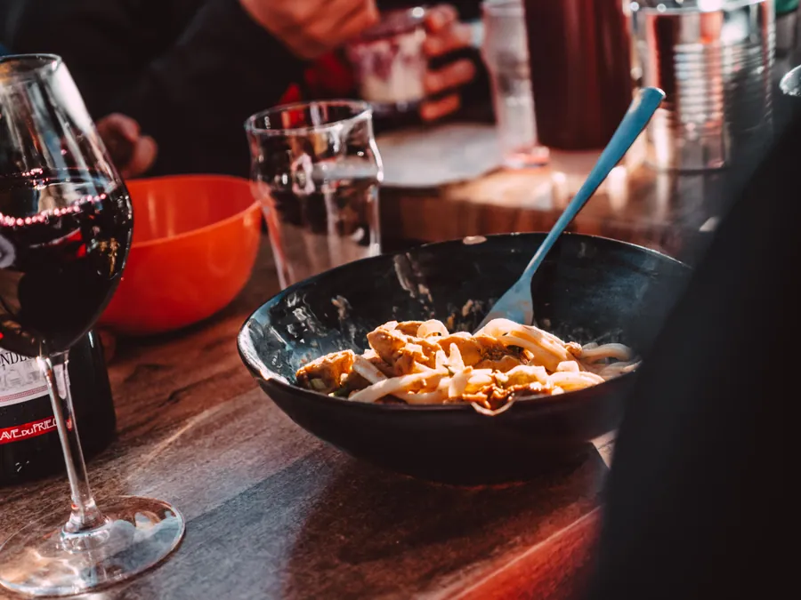 Un repas partagé à Miam Corner