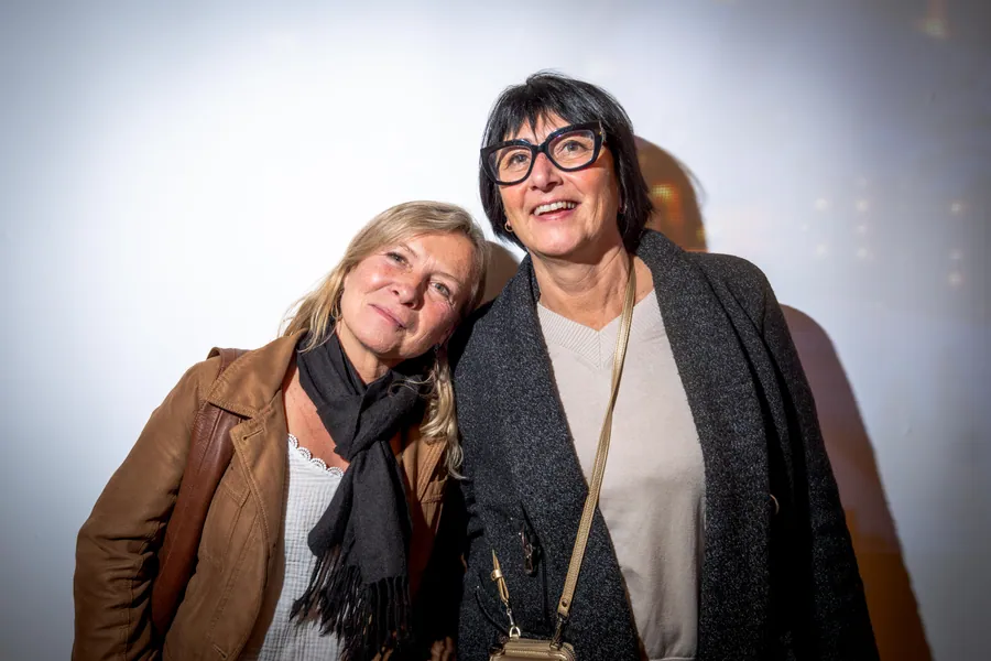 Un portrait de deux participantes à la soirée d’ouverture de saison de la SAP à La Plagne