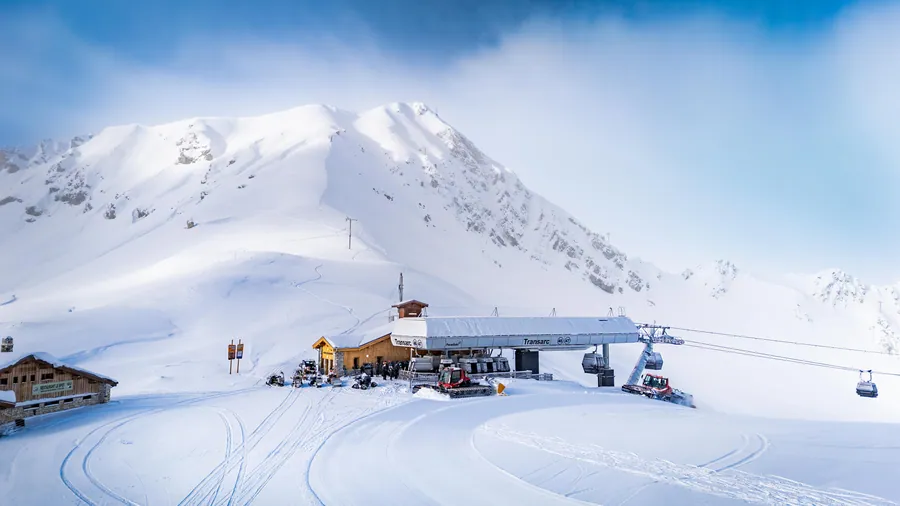 Le Transarc dans le paysage de haute montagne