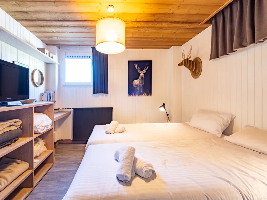 Une chambre d’appartement à Tignes