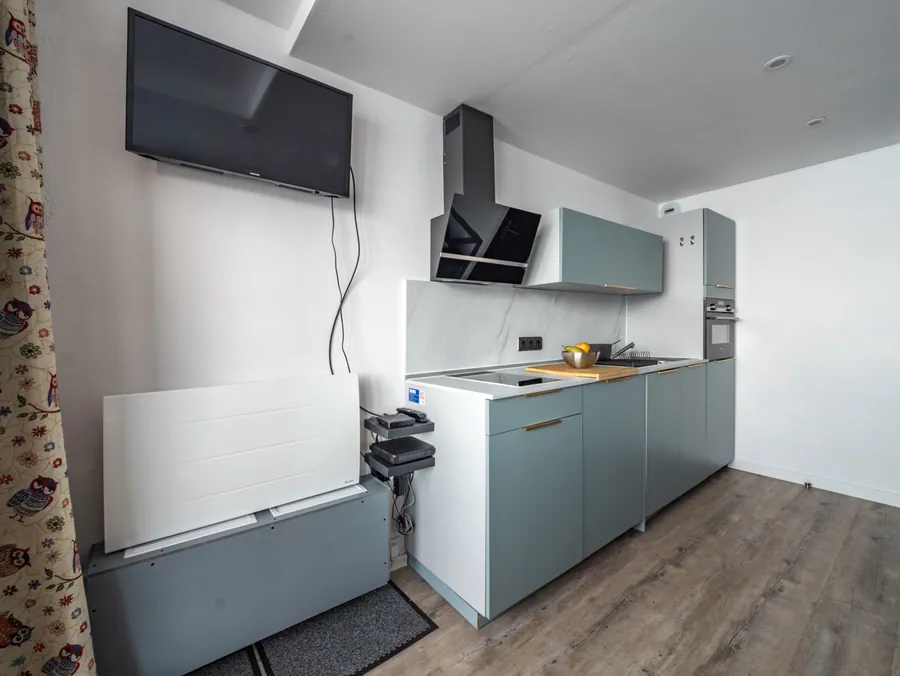 Cuisine compacte dans un studio à Tignes