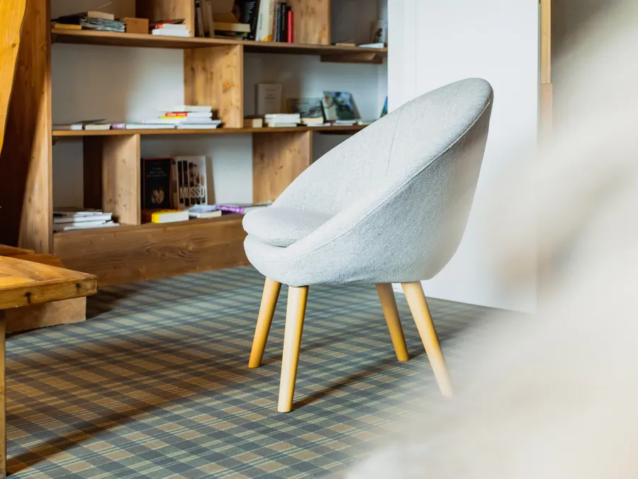 Un coin lecture dans le salon
